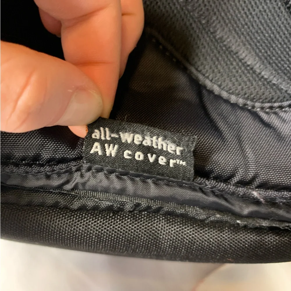 EUC Lowepro SlingShot 200 AW, All-Weather BackPack/Sling Bag - Black camera bag